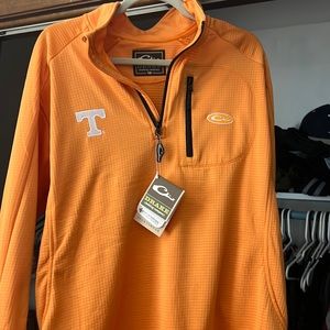 L UT quarter zip